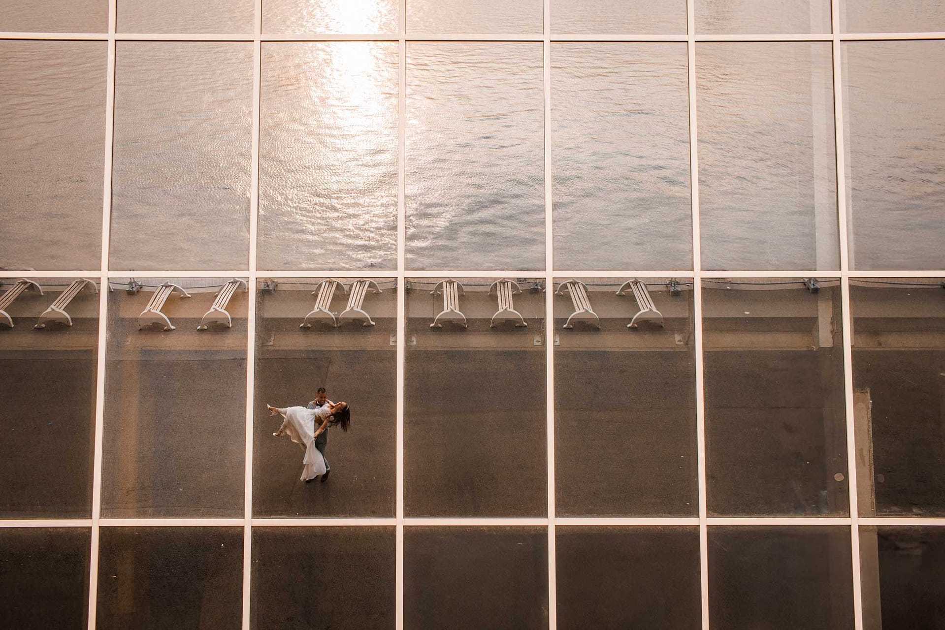 Сватбен фотограф Варна